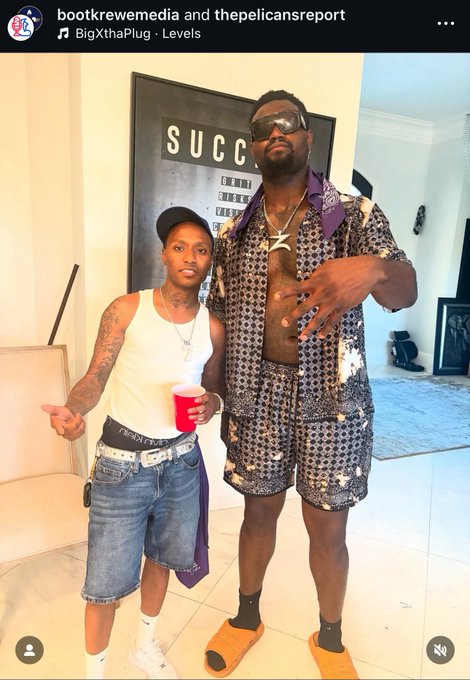 Watch Ahmed/The Ears/IG: BigBizTheGod 🇸🇴's leaked NSFW photo on TwXstars