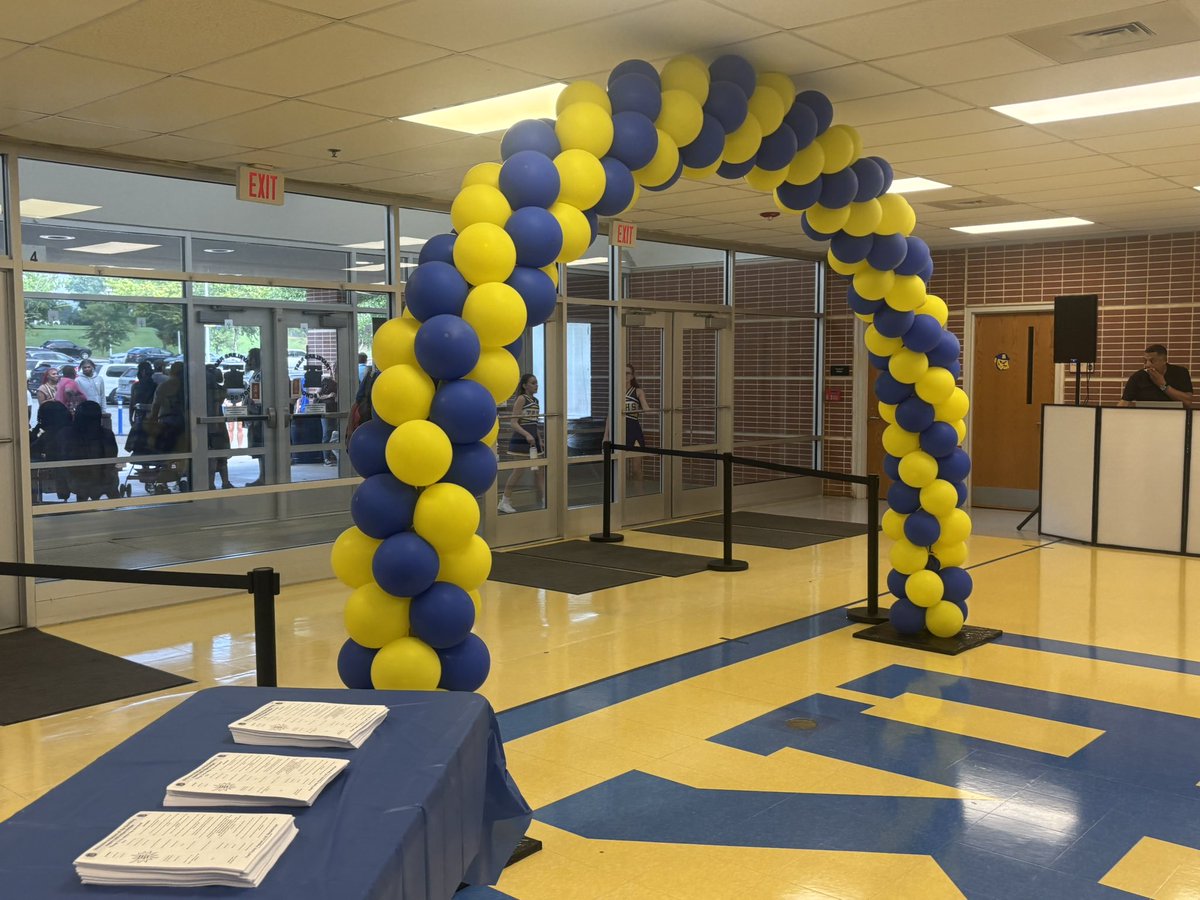 First day back at the high school level! This time, Assistant Principal on duty! Let’s do this! Go Devildogs! #TRHS