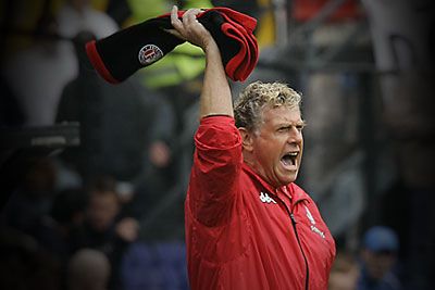 Ome Gerard, van harte gefeliciteerd met uw 90e verjaardag! Wat een mijlpaal voor een bijzondere Feyenoorder en een heel speciaal mens. 

Van die 90 jaar 50 jaar als verzorger bij onze mooie club. In al die jaren maar zeven wedstrijden gemist. Een topprestatie!
#gerardmeijer