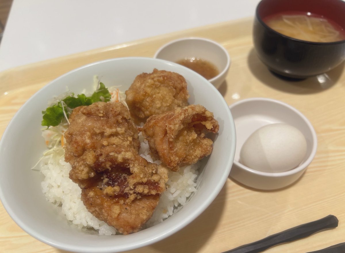 夏スク３期の学食唐揚げ丼👍🏻