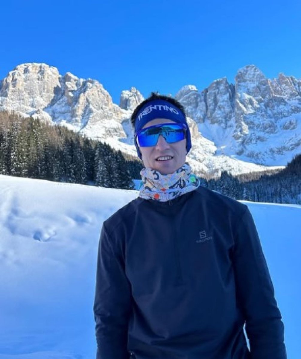 Radio1Rai's tweet photo. 🔵 Morto Mattia #Debertolis, atleta della Nazionale di Corsa Orientamento, colpito da un grave problema di salute durante la gara d’esordio dei World Games. Aveva 29 anni. Lo ha annunciato la Federazione Italiana Sport Orientamento  
Foto Instagram #mattiadebertolis https://t.co/bmt5582Cy0
