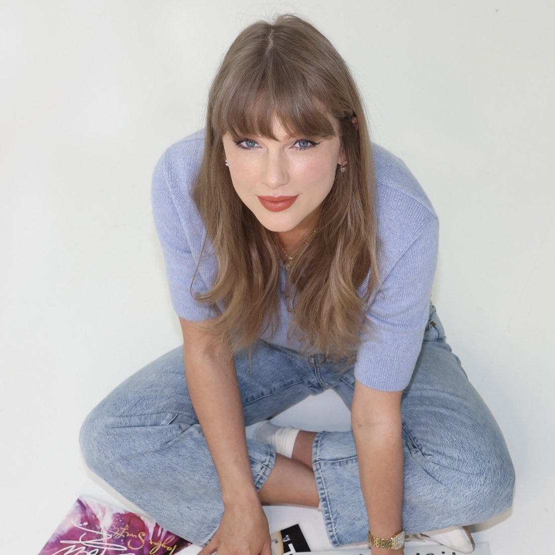 PopCrave's tweet image. 🚨Taylor Swift’s new album, ‘The Life of a Showgirl,’ will be released around October.