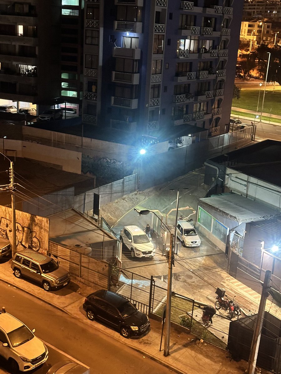 Hasta qué hora puede funcionar el lavado de vehículos en la  <a href="/aramco/">aramco</a> del
balneario?? <a href="/muniantof/">Antofagasta</a> <a href="/SachaRazmilic/">Sacha Razmilic</a> 😴😴