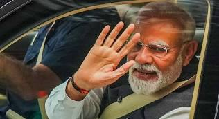 💥Our Man of the Century -

PM Narendra Modi inaugurated the new housing for 184 MPs on Baba Kharak Singh Marg, Monday. The complex has four residential towers, with 23 floors each.

Flats, like really? 😃

A clear message to those who think politics is for minting money and