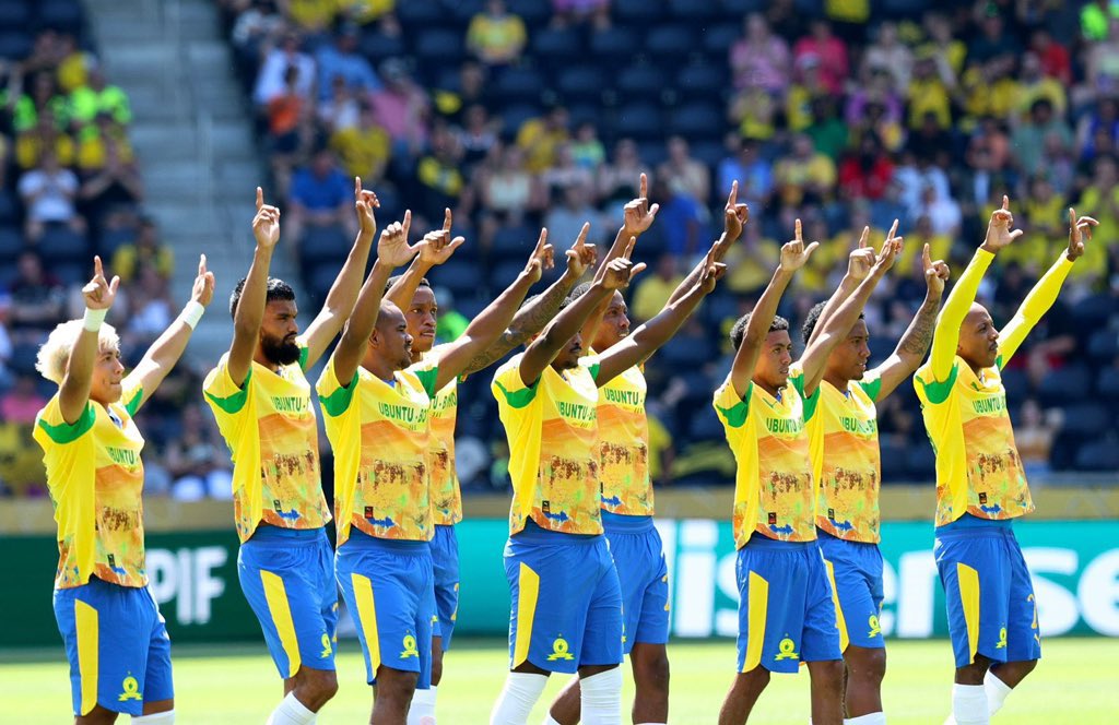 SundownsXtra_'s tweet image. MATCHDAY: 💛👆

🆚| AmaZulu
🏆| Betway Premiership
🏟| Loftus Versfeld Stadium
📅| 12 August 2025
⏰| 19:30 PM
📺| SS Variety 3 (Ch. 208)