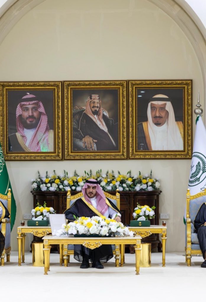 FedaAlhamed's tweet photo. شاكرة الدعوة الكريمة  للقاء المستمر #ليالي_الجوف ال60 بقيادة صاحب السمو الملكي أمير منطقة الجوف فيصل بن نواف آل سعود بعنوان "الشباب والفعاليات الصيفية '' مُشيداً بدعم القيادة الرشيدة لفئة الشباب ، حفظ الله قادتنا وولاة أمرنا 🇸🇦. https://t.co/TA0zim2U6R