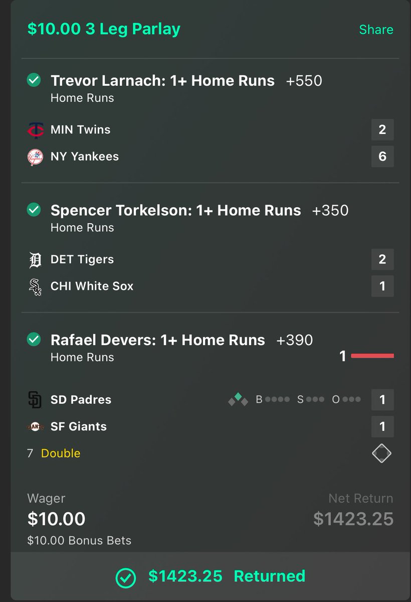 LockerSox's tweet photo. Shoutout the parlay king tonight @RodeoClownPH 👑 what a cash baby!! #homerunparlay #MLBBets #MLBPicks #GamblingX 

I know @sloprules and @gneiffer07 will love this too! DONGERS BABY https://t.co/VasMrezav4