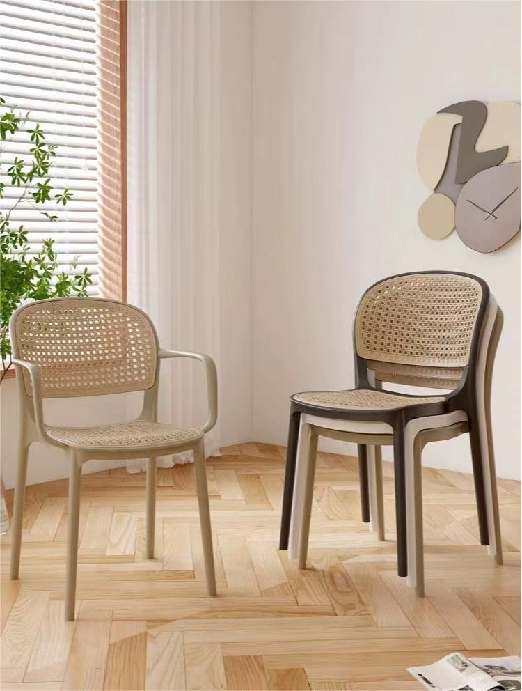 cnflyfurniture's tweet image. Breathable, waterproof plastic rattan armrest chair, stackable &amp;amp; perfect for outdoor use. Stylish comfort meets durability! 📩 cnflyfurniture@gmail.com
#rattanchair #outdoorfurniture #stackablechairs