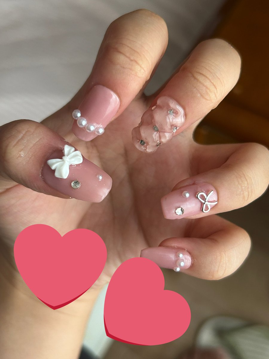 あの女のためにネイルも作り直しました