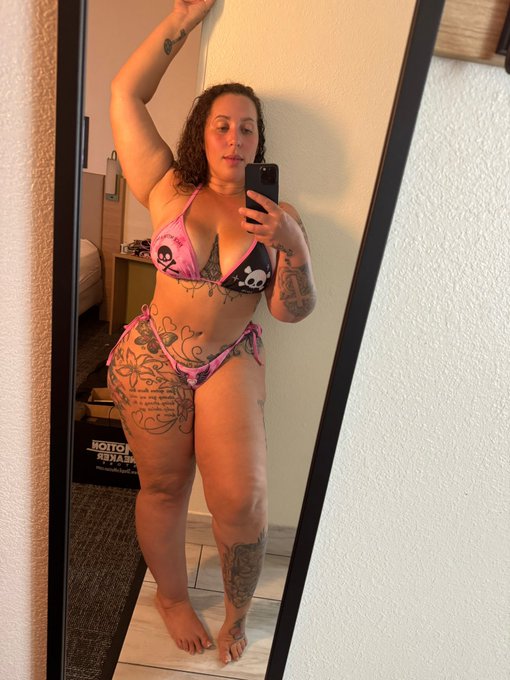 Watch Thunda859's leaked NSFW photo on TwXstars