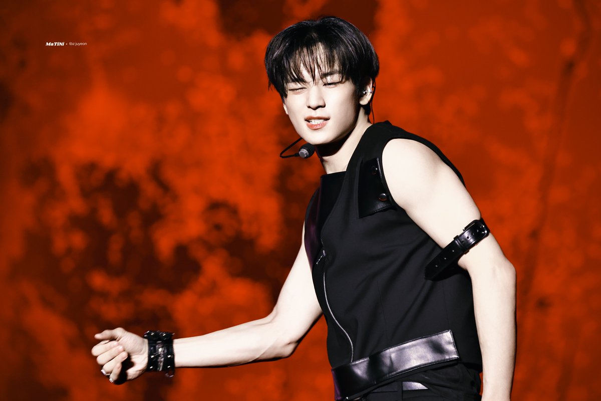 ᴍᴀᴛɪɴɪ tweet media