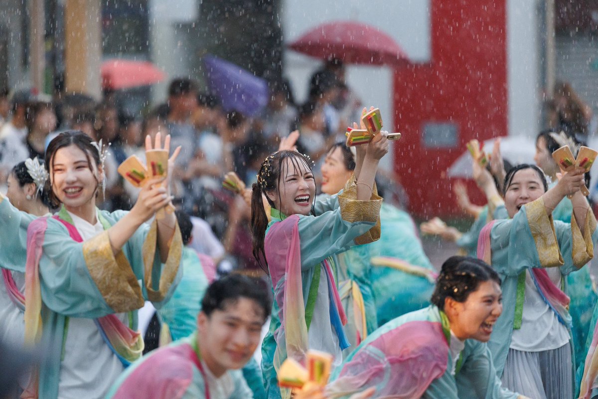 よさこい祭り2日間元気に踊りきりました！
今年も踊り子として参加できてよかった！
夏帰鳥でよかった！🕊️

高知3年目、よさこい参加は2年目。

高知が、よさこいが、もっともっと好きになりました💓

#夏帰鳥 #よさこい祭り2025
#第72回よさこい祭り