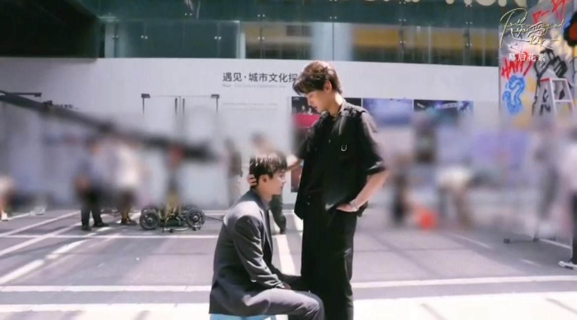 MaeveK16's tweet photo. @RevengedLove_ 这个动作就是在吃鸡对不对 https://t.co/4cgSHciT0b
