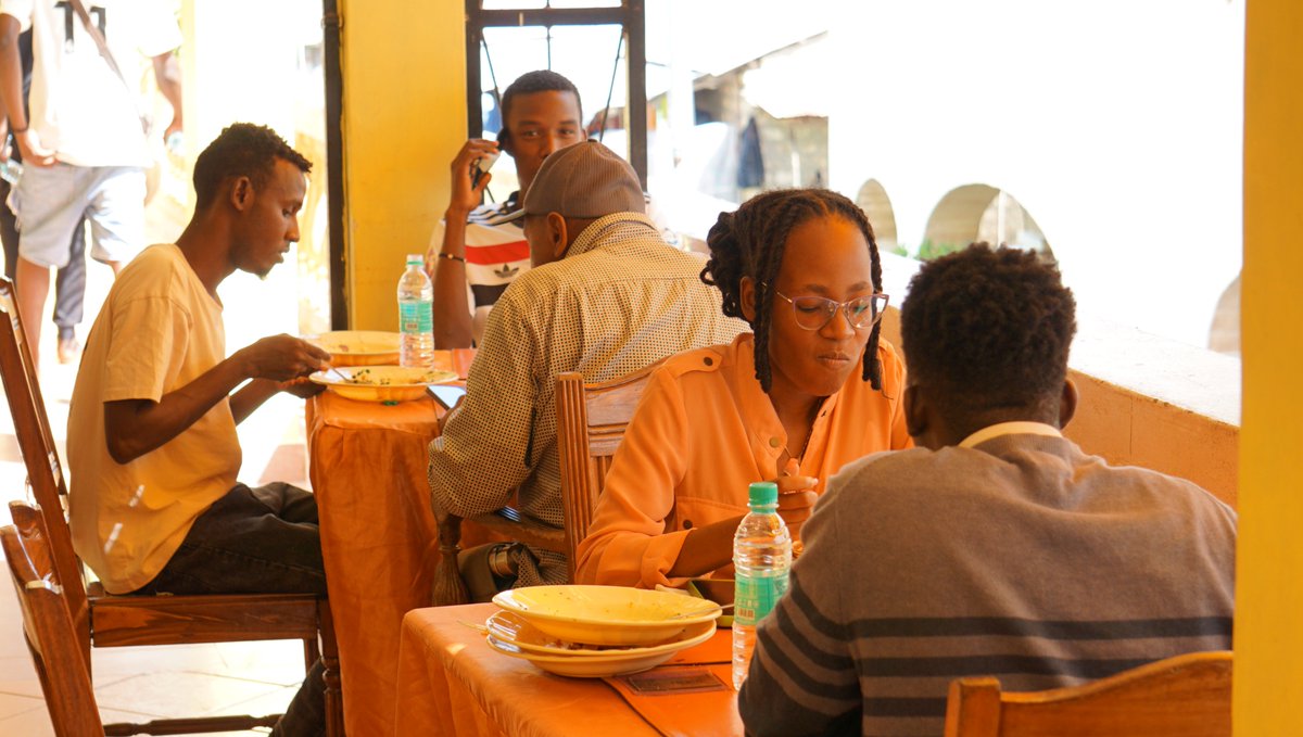 KuzaBlu's tweet photo. Training ✅
Lunch ✅
Laughing while making big business plans ✅
Kilifi’s young entrepreneurs know that success is best served with good food &amp; great company. 🍛✨
#GoBlueProgram #BlueEconomy #KilifiCounty #KenyaYouth #GoodFoodGoodMood https://t.co/KeLZGD6fed