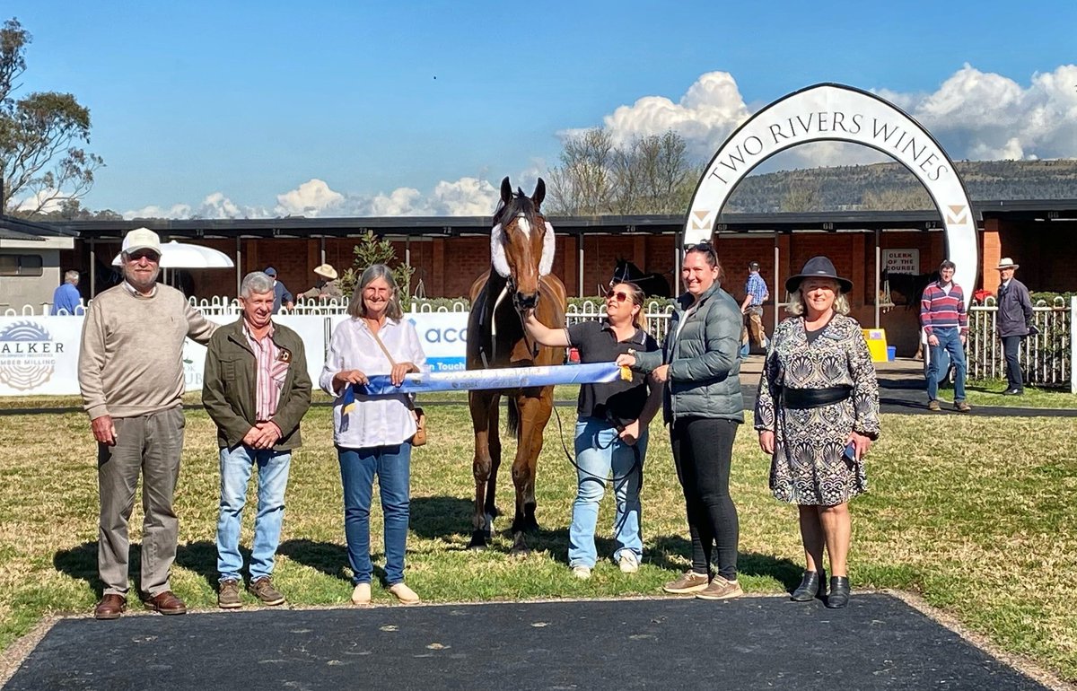 R2
DENBROOK THOROUGHBREDS MAIDEN PLATE 1500M  
NO: 2
Name: FIREUP
Jockey: GRANT BUCKLEY 
Trainer: TERRY WICKS 
Time: 1:34:21
Margin: 1/2L x S. HEAD 
600m: 33:40 
Congratulations to all the winning connections and Thank you to our race sponsors 
<a href="/racing_nsw/">Racing NSW</a> 
#DenbrookThoroughbreds