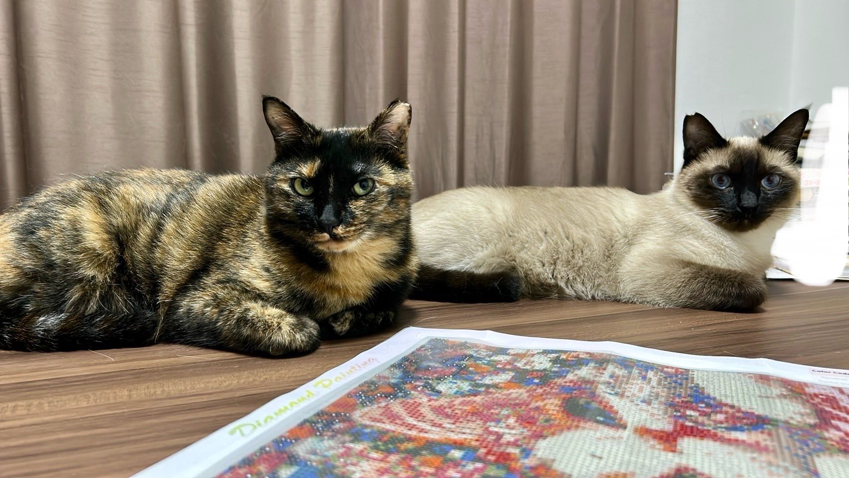 純金猫とネズミと揺れるシャム猫リング 純金猫とネズミと揺れるシャム猫リング - メルカリ