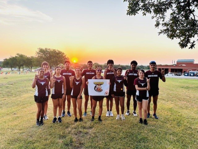 NorthSideFWISD's tweet image. 🐂 NSHS XC kicked off the season at Brock Relays!

👏 Boys Varsity &amp;amp; JV placed top 8 🏅
MVPs: Edgar R. (meet) &amp;amp; Erick R. (summer) – hard work pays off!

#SteersUp #ElevateEverything