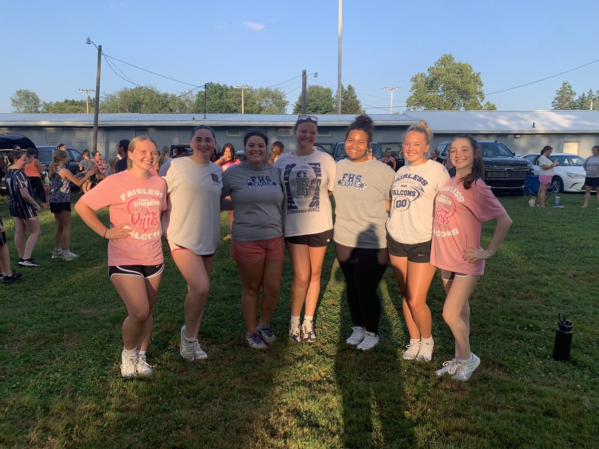 FairlessCheer's tweet image. SO much fun with our youth tonight 💙🏈