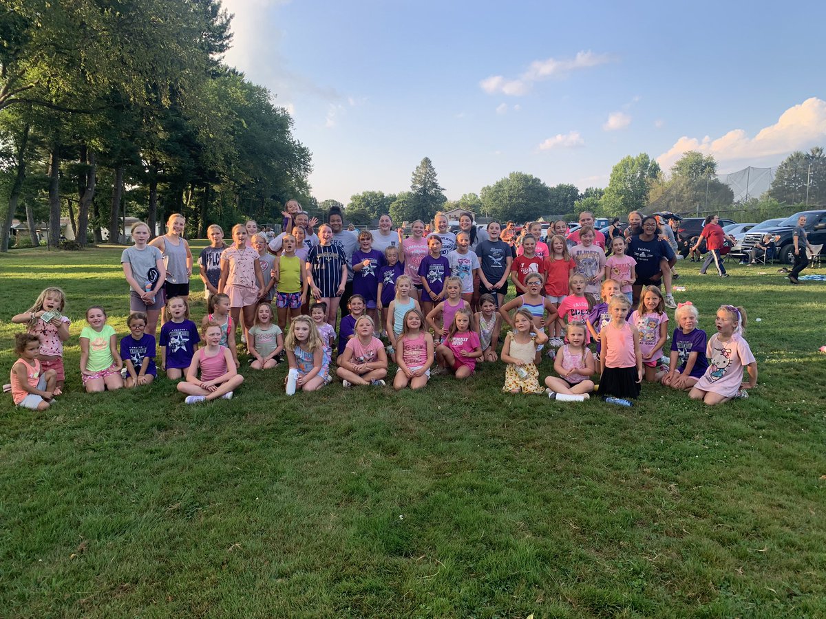 FairlessCheer's tweet image. SO much fun with our youth tonight 💙🏈