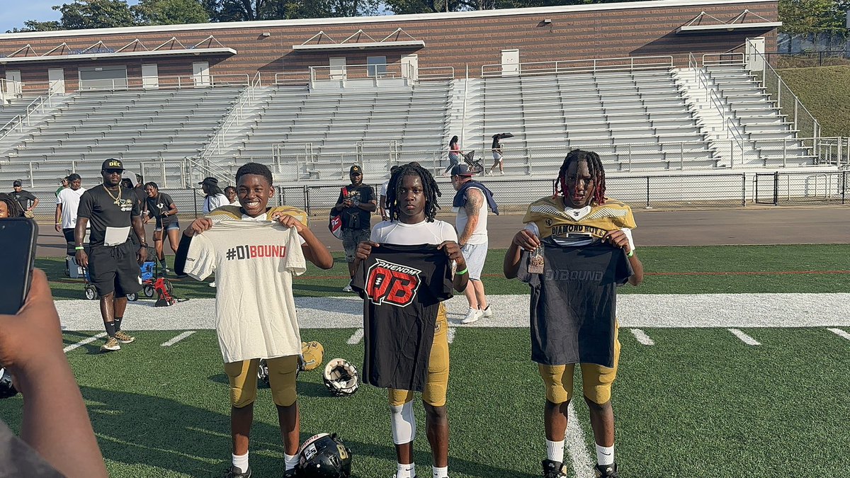 Solid weekend of football. I received one of the MVP awards. Thank you to the Magic City Smoke Tournament and <a href="/UnitedTykes/">United Tykes Network</a> for the recognition. <a href="/PrepRedzoneGA/">Prep Redzone Georgia</a> <a href="/PlayBookAthlete/">PLAYBOOK ATHLETE</a> <a href="/PrepRedzoneNext/">Prep Redzone 𝙉𝙀𝙓𝙏 🏈</a> <a href="/FBUcamp/">Football University</a> <a href="/QBUniverseQBU/">QBUniverse</a> <a href="/QBHitList/">QBHitList.com</a> <a href="/quarterbackmag/">Quarterback Magazine</a> <a href="/CoachFelton1/">Coach Felton</a>