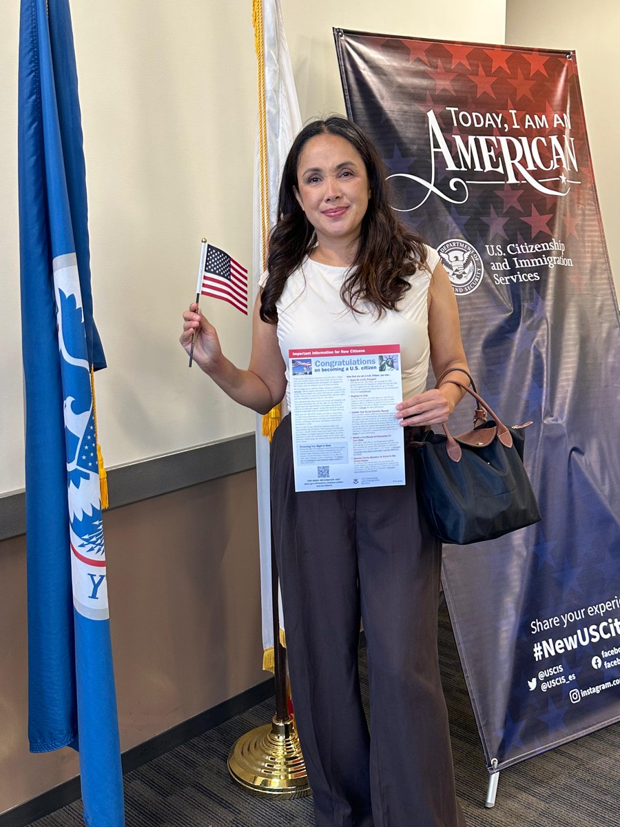 We are so proud of all of our citizenship students who go on to becoming new U.S. citizens! CONGRAULATIONS, ARIANA HERNANDEZ, for your great accomplishment!! #newUScitizen #fastforwardtoyourfuture #SUHSDAdultEd #AdultEducation #AdultEdu #AdultEd