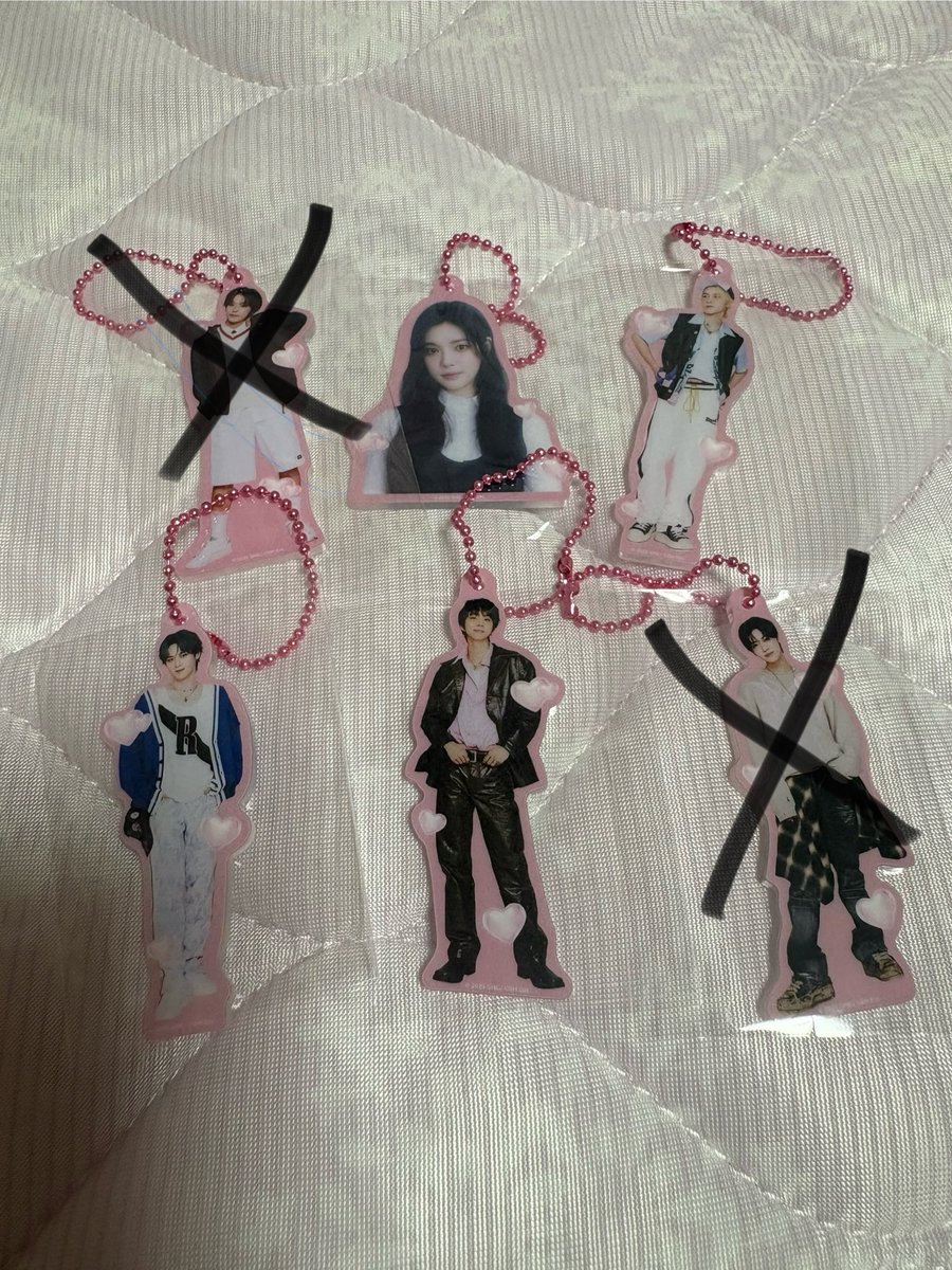 winter_mmmi04's tweet photo. MTOWN LIVE 2025 TOKYO スムコン 東京ドーム ランダム ミニアクリルキーホルダー アクキー 交換

譲　画像のも

求　aespa ウィンター、ニンニン
　　RIIZE ウォンビン、ソンチャン
       nct wish リョウ

郵送📮でのお取引希望です🙇 https://t.co/1B2SvweNor