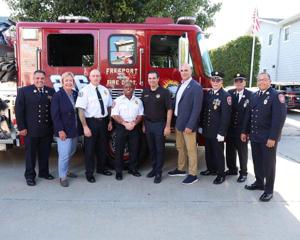ANTHONYDESPO's tweet photo. I'm a proud @2ndbattalion firefighter! ๐๐ฅ
Thankful @TOHFerretti, Clerk Murray & Leg. Mullaney - joining me in #PointLookoutNY to salute our brave men & women.
Tip of the helmet @pllfd for a great event & congrats @islandparkfd for bringing home 1st Place!
Stay safe. https://t.co/WKW8whk1Bw