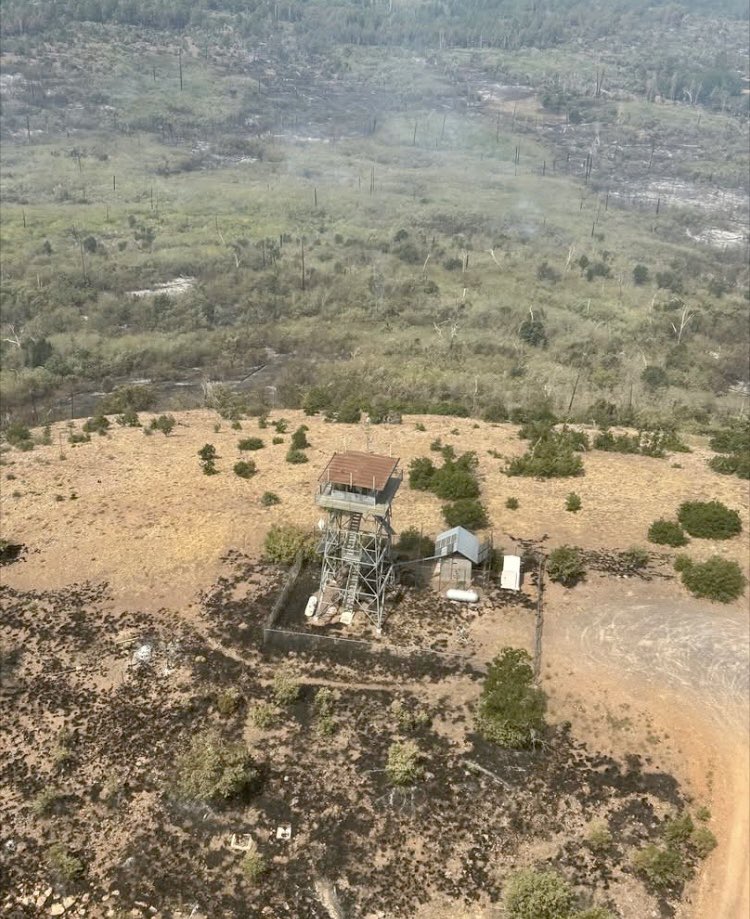 Arizona: The Aztec Lookout survived the Billy Fire as it continues to have significant growth to the southeast. Containment has been reduced to 12% after a wind event near Globe came through the fire area on Sunday. The fire is now 15,487 acres due to the new growth and aerial