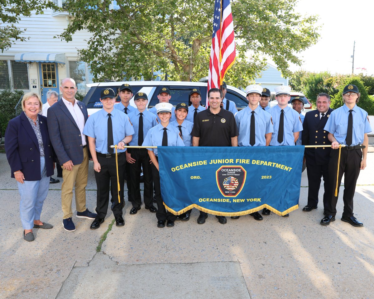 ANTHONYDESPO's tweet photo. I'm a proud @2ndbattalion firefighter! ๐๐ฅ
Thankful @TOHFerretti, Clerk Murray & Leg. Mullaney - joining me in #PointLookoutNY to salute our brave men & women.
Tip of the helmet @pllfd for a great event & congrats @islandparkfd for bringing home 1st Place!
Stay safe. https://t.co/WKW8whk1Bw