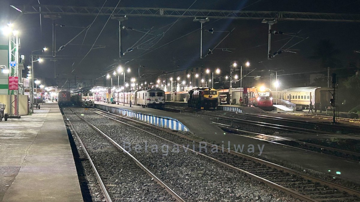 Belagavi Bengaluru VandeBharat Rake at Pitline after completing its 1 st commercial run .. 

Other trains 
Belagavi Mysuru Vishwamanava on 3rd PF , Belagavi Miraj spl on 2nd Pf , Just arrived UBL - Rishikesh spl on Pf 1 ..

For Video visit youtube.com/BelagaviRailway