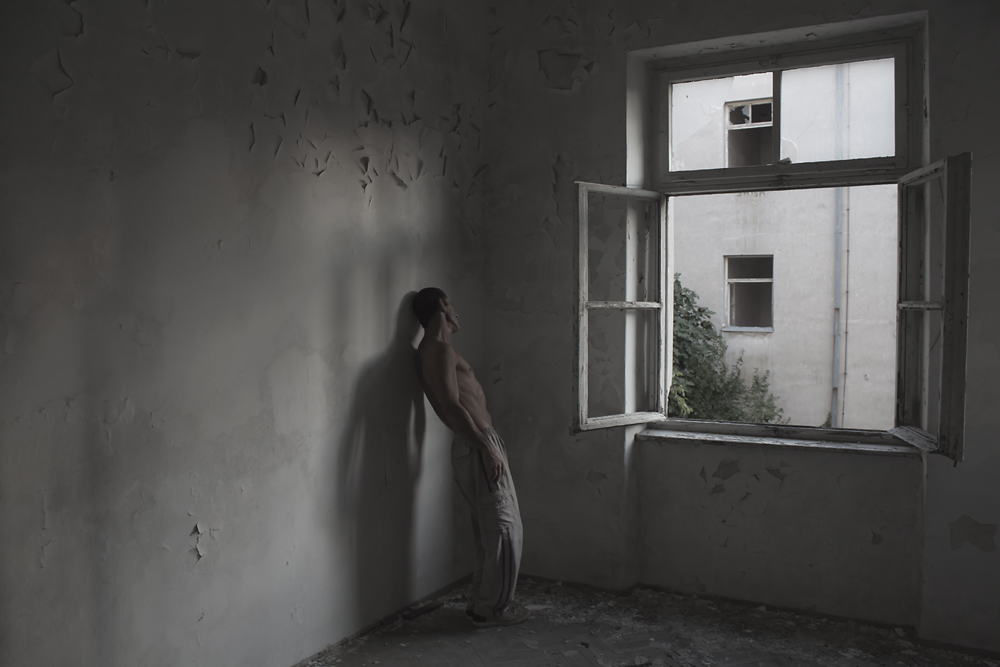 artlimitednet's tweet photo. The Sound of Silence by Sandro Sardoz https://t.co/BMw4xu8Zft
#self #silence #snapshot #expressionism #inddor #photography #people #window #digital #outdoor #room #male #photographysouls #loneliness #selfie #solitude #selfportrait https://t.co/6F7JWNtvBv