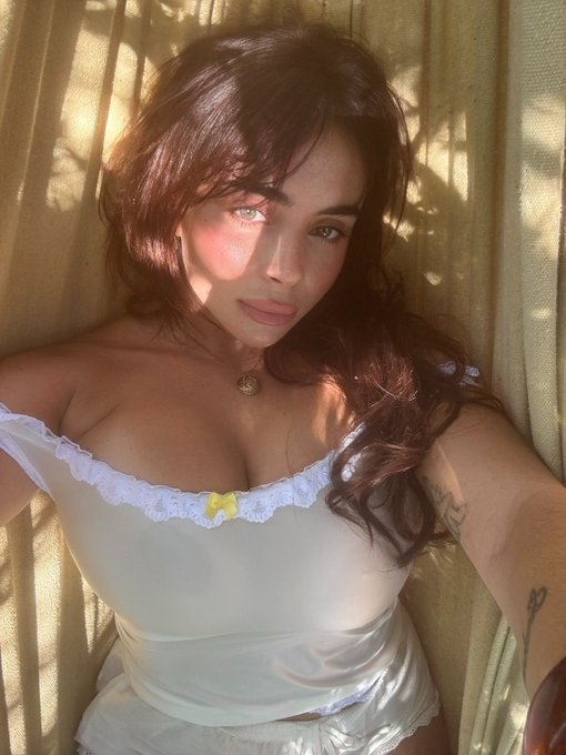 2 pic. I ❤️ summer https://t.co/rswop3iZtE