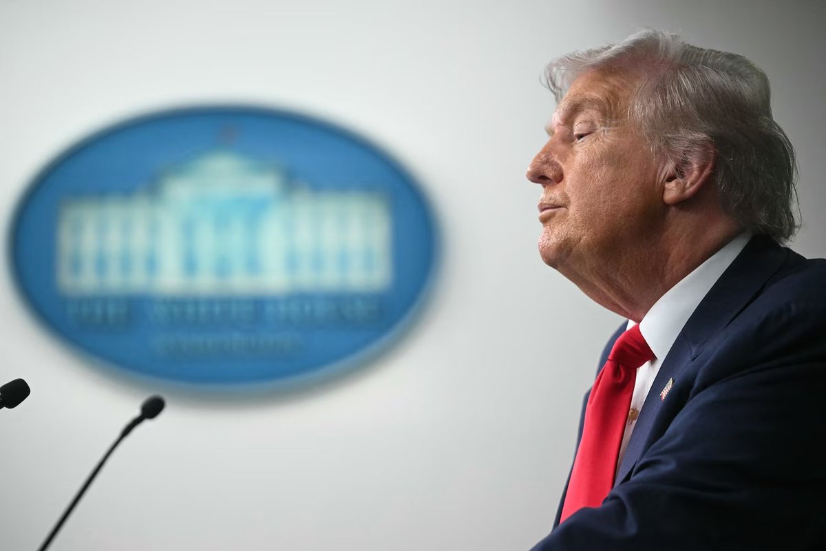 El presidente Donald Trump adelantó el lunes su muy esperada reunión con el presidente ruso Vladimir Putin, diciendo que tiene la esperanza de tener "conversaciones constructivas", pero que no le corresponde a él llegar a un acuerdo de paz. worldnewsglobalpr.blogspot.com/2025/08/trump-…