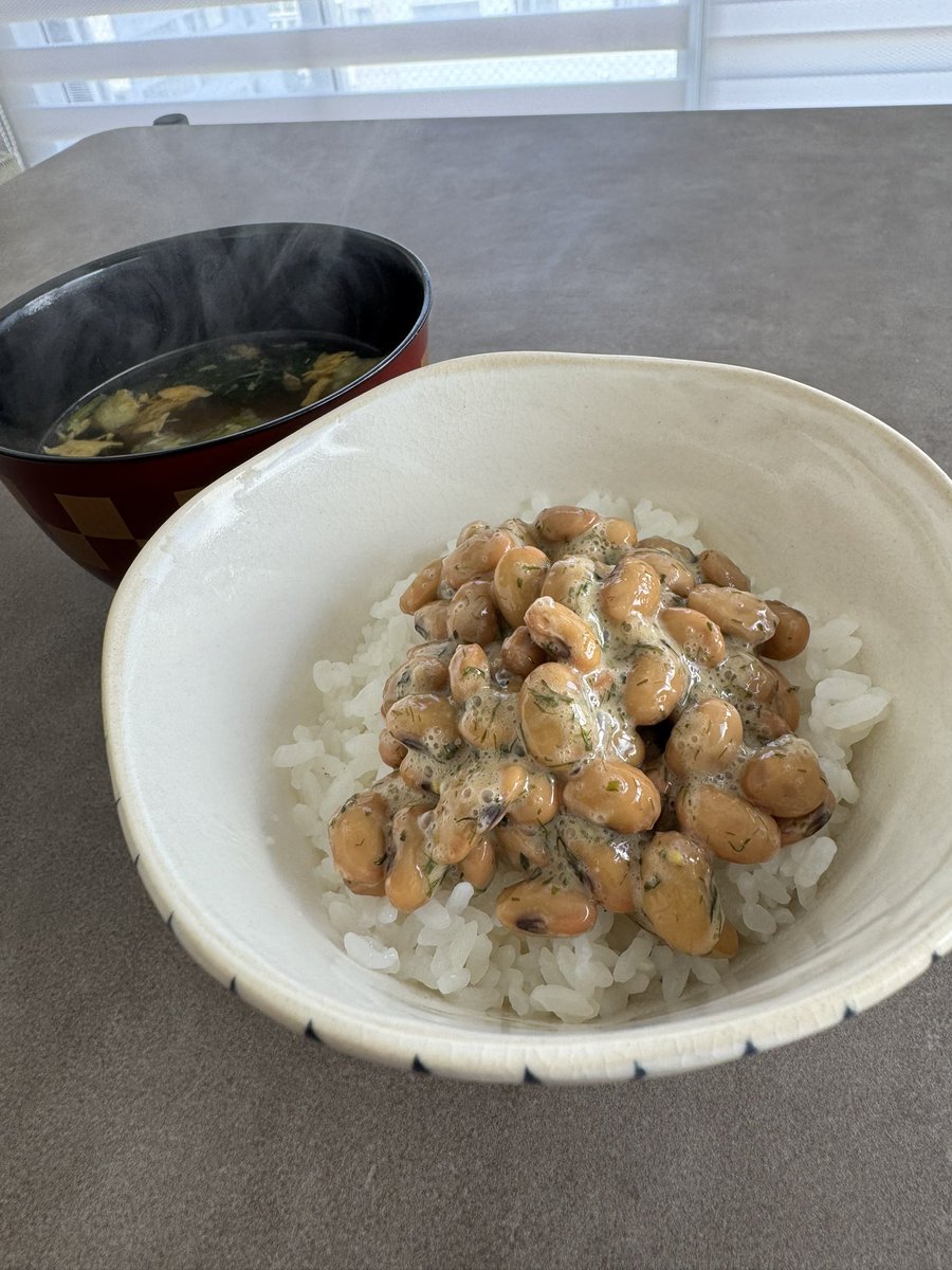 kojitive1001's tweet photo. 十勝納豆に中粒の数量限定プレミアムというのがあるんだねー
とても美味しかったです
#NaToo https://t.co/RlGVjrkSLd