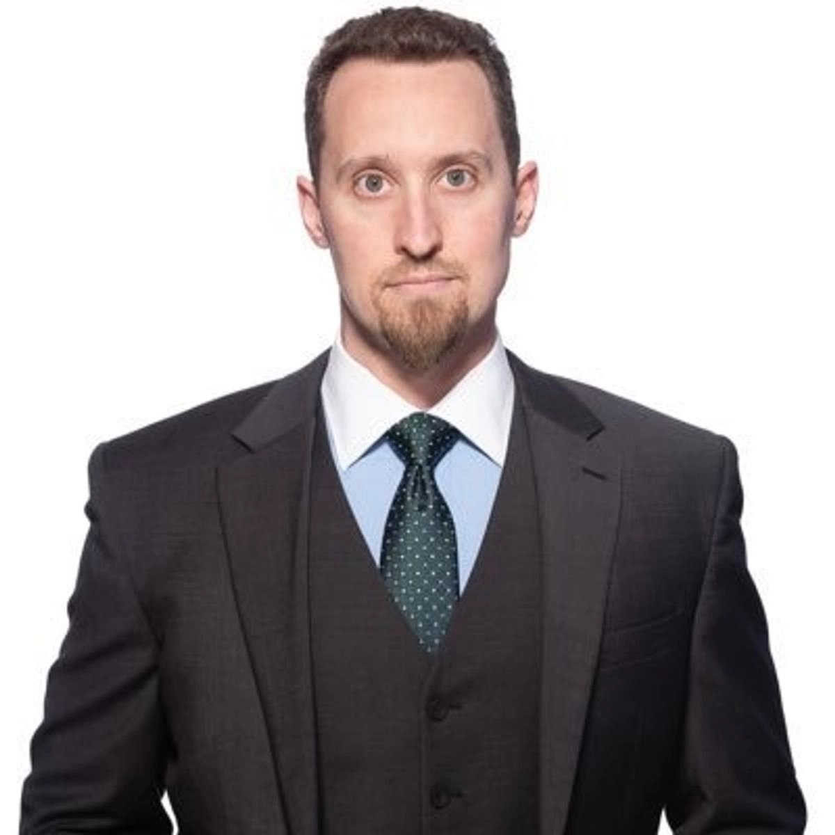 El presidente de EE.UU., Donald Trump, nominó el lunes al economista E.J. Antoni como el próximo comisionado de la Oficina de Estadísticas Laborales, apenas días después de haber despedido a Erika McEntarfer. es.finance.yahoo.com/noticias/trump…