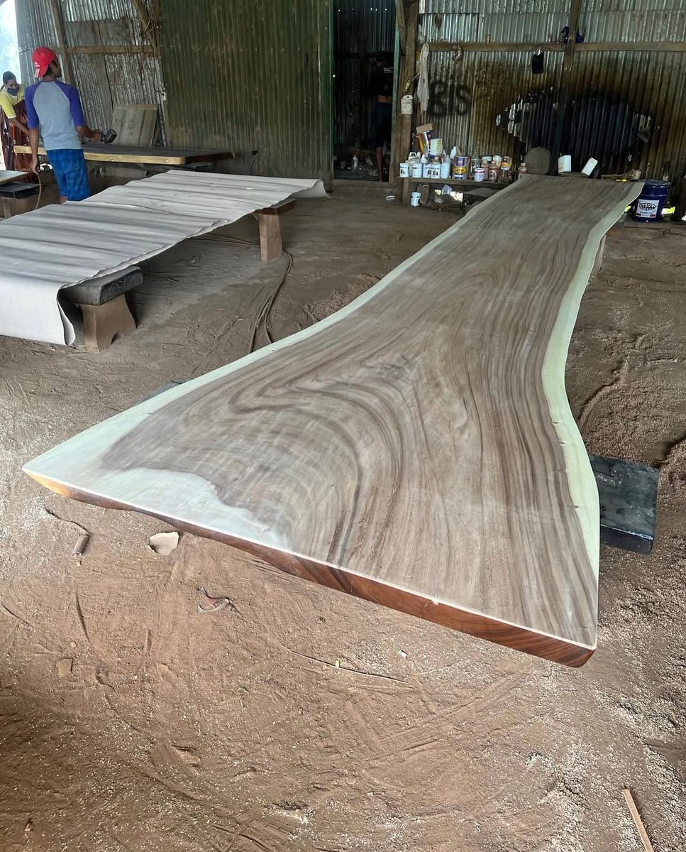 ArsonMarc's tweet image. Premium Live Edge Suar Wood Slab

600 x 120/150 x 8cm

Kiln-dried for perfection. Stunning live edge character.  

Stock available now. 
Order yours today – contact us ;

#liveedgetable #diningtable #suarwoodslab #tabletop #furnituredesign #interiordesign #woodworking