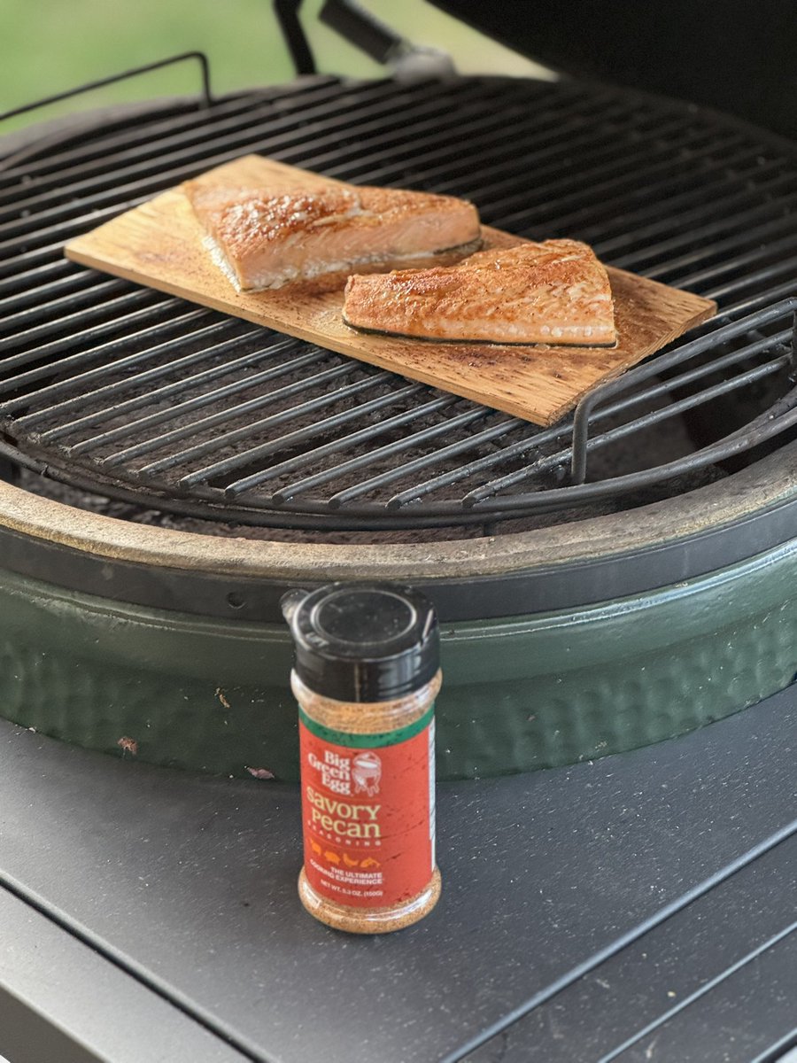 BasicEgger's tweet photo. @johnrich @yeehawg1 I decided to have some salmon tonight as well. https://t.co/J7oCCgfDJm