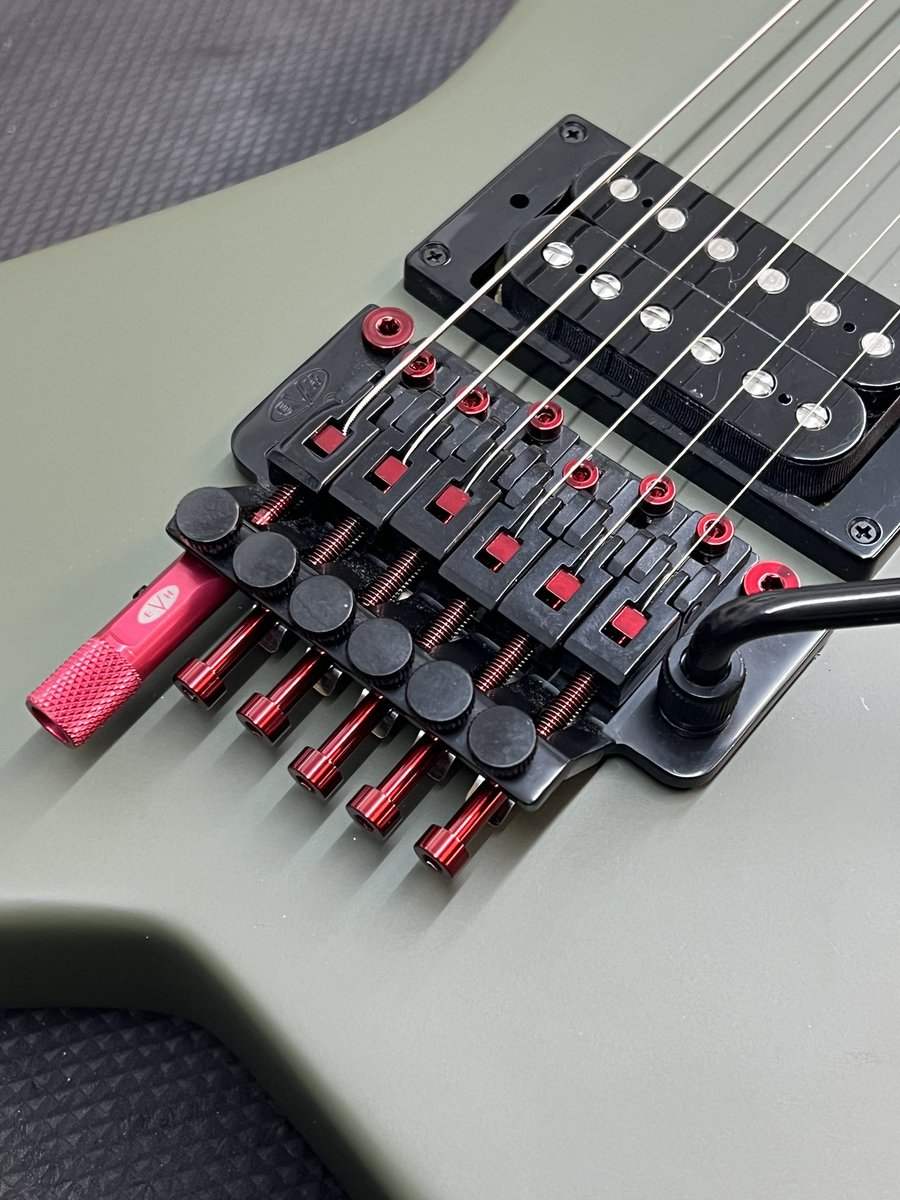 FU_Tone's tweet photo. https://t.co/34FeWpV7Jk On The Bech Today! This EVH Star Body is now officially known as - The A Team! Headed to the UK π¬π§ for @liquidcharlie ! #futone #evh #guitar #eddievanhalen #uk #theAteam #ipittythefool #starbodyguitar https://t.co/lh3KMp0chN