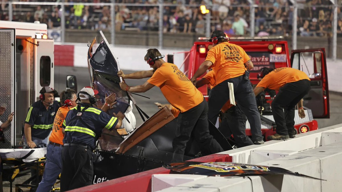 Robbie Brewer, un veterano piloto de stock cars murió durante el fin de semana después de sufrir una emergencia médica mientras competía en una carrera en una pista corta de Carolina del Norte.  worldnewsglobalpr.blogspot.com/2025/08/robbie…