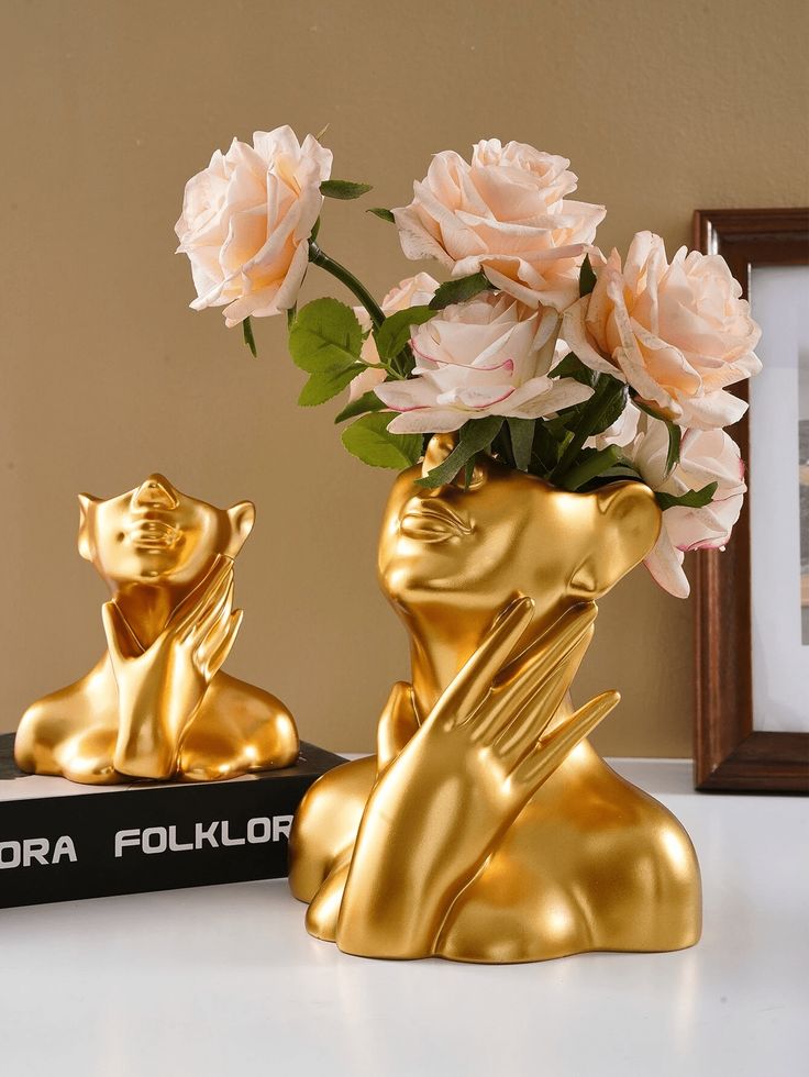 LexaDesigns0's tweet image. Hi everyone 👋 This is LexaDesigns!
We bring you elegant interior décor pieces that speak harmony ✨
From stunning sculptures and chic vases to timeless ceramics, each piece is thoughtfully crafted to elevate your space with style 🏡💫

📍 Anambra State
🚚 Nationwide Delivery