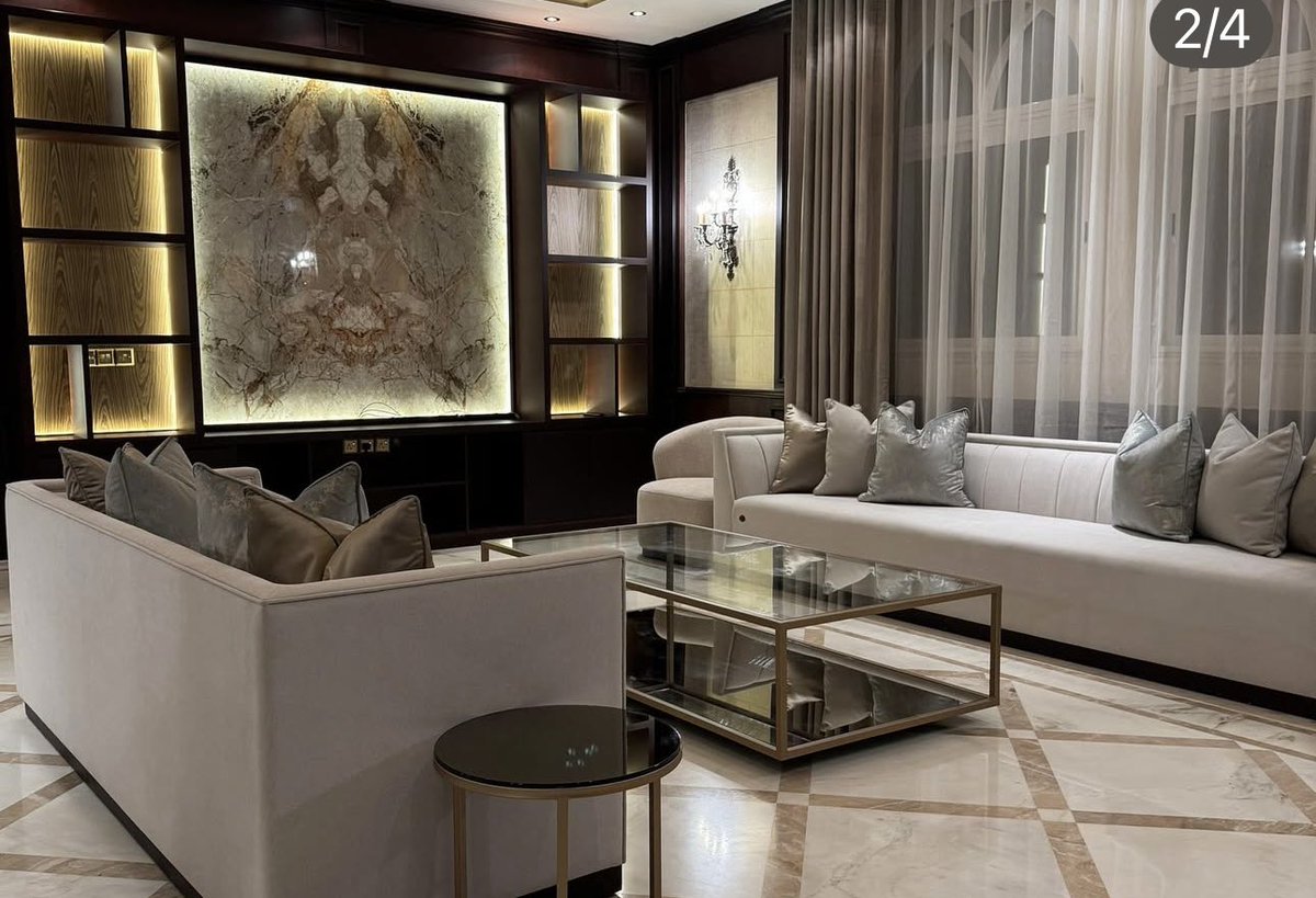 حين تتناسب المفروشات مع الديكور، تصبح المساحات متناسقة وكأنها لوحة جميلة، حيث يلتقي اللون بالنقش، والخامة بالتصميم، ليُخلق جو هادئ يعكس جمالًا وذوقًا راقيًا

#أعمالنا 
#ديكور #مفروشات 
#مفروشات_أنامل_جودي 
#تصميم_داخلي 
#تصميم__تنفيد 
نسعد بخدمتكم على الرقم

      0508501539