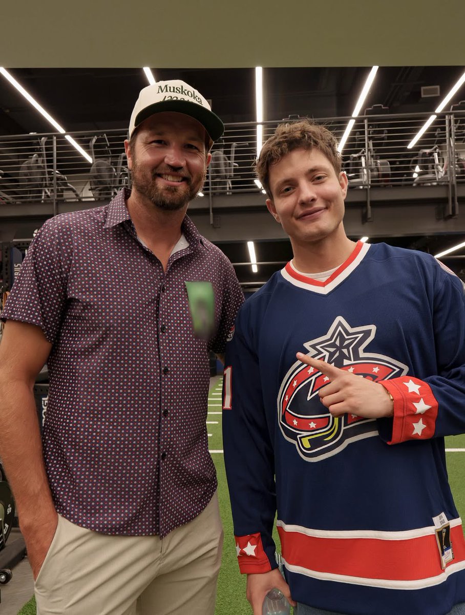 BR_OpenIce's tweet photo. Ohio native Matt Rife performed standup at Nationwide Arena in a throwback Rick Nash sweater, and then got it signed by Nash after the show 🔥

(via @mattrife) https://t.co/MxhbUrANMc