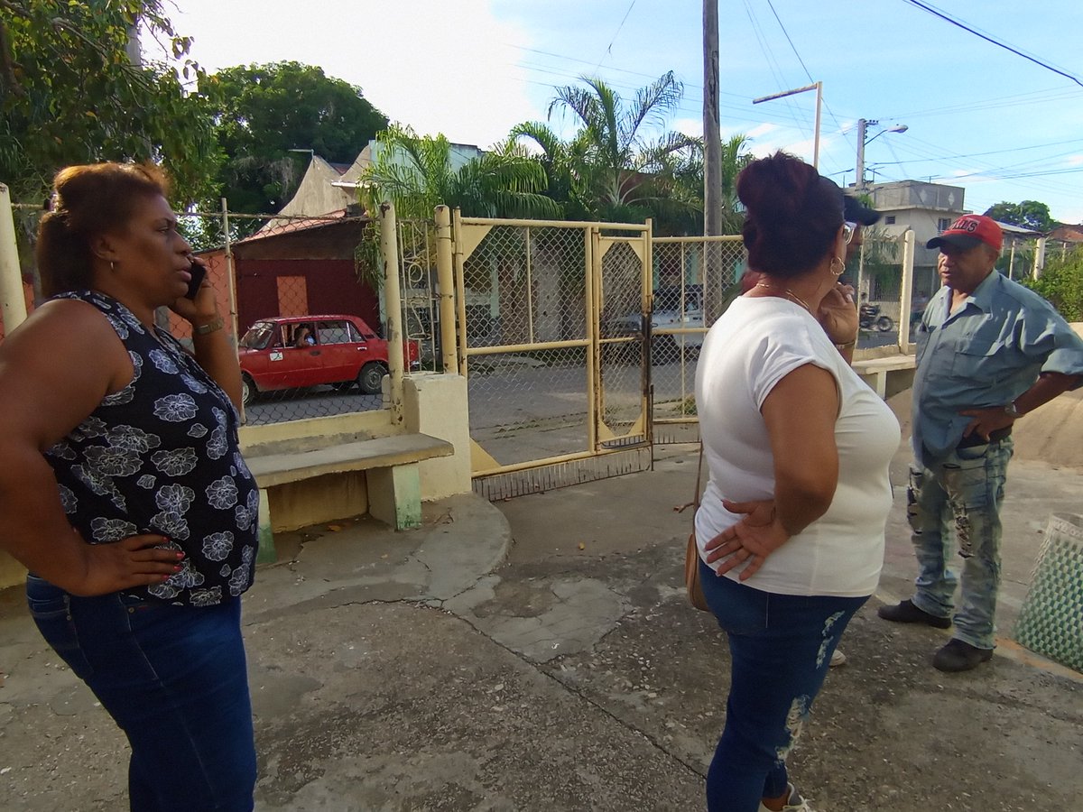 villafruel900's tweet photo. #CubaMined
#EducaciónGuantànamo 
Se continúan chequeando las acciones constructivas la Escuela Especial " Desembarco del Granma" del municipio #Guantànamo para el inicio del curso escolar .
#JuntosPodemosMás 
#NuevoCursoEscolar https://t.co/j3WrYtdqpV