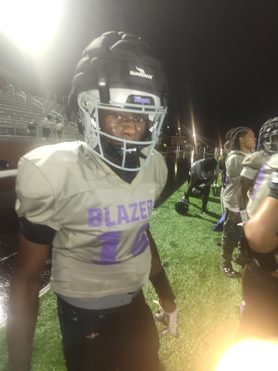 Thomas Grant Jr. (@junebugnewyork) on Twitter photo <a href="/its_tre3/">Derek โTreโ Jay Howard |||</a> with the 40-yard bomb to Jordan 'J Mack' Mack puts <a href="/RidgeViewF_Ball/">Ridge View Football</a> on the board 7-0. <a href="/FootballSPHS/">South Pointe Football</a> answers with a long kickoff return to the RV 30. <a href="/its_tre3/">Derek โTreโ Jay Howard |||</a> with the 40-yard bomb to Jordan 'J Mack' Mack puts <a href="/RidgeViewF_Ball/">Ridge View Football</a> on the board 7-0. <a href="/FootballSPHS/">South Pointe Football</a> answers with a long kickoff return to the RV 30.