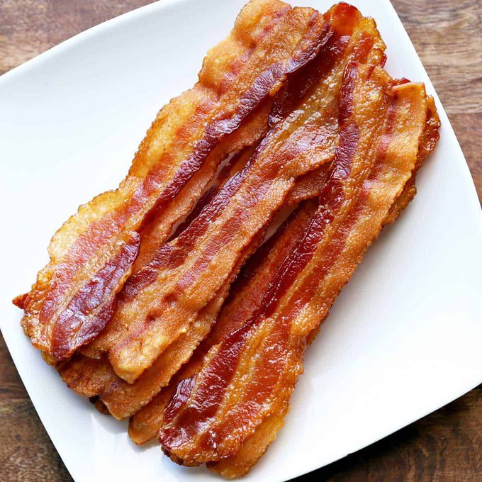 FoodPleaser's tweet photo. Is bacon better chewy or crispy? https://t.co/2wPqFqGuQp