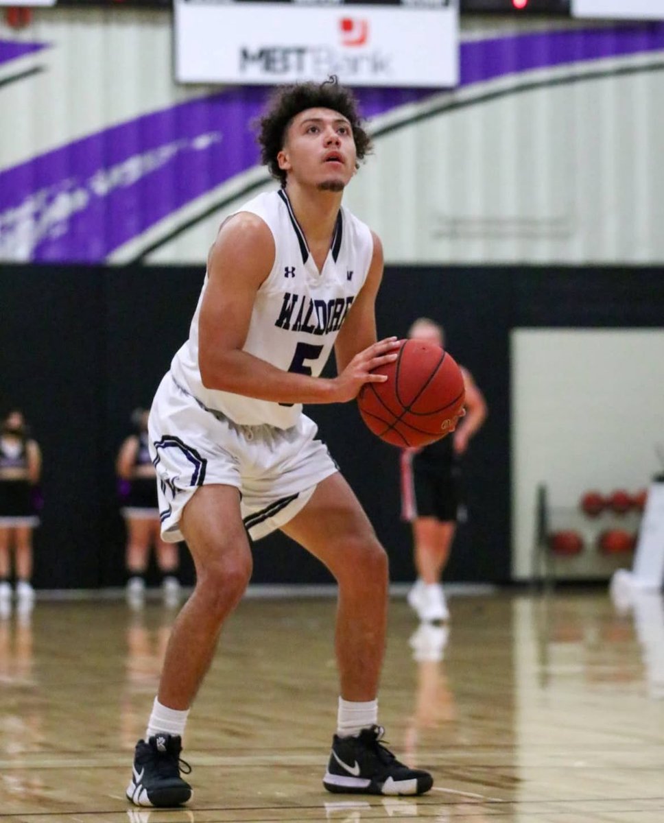 🚨 Still available 🚨

- Experienced Guard
- 2x HS State Champion 
- Former All American 
- 1,000+ Points Scored 
- 1 year left eligibility 

DMs are open