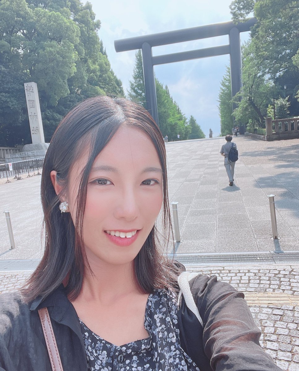 改めて、東京へ行ったので、
靖国神社参拝しました。次は千鳥ヶ淵戦没者墓苑にも参ります。

今の総理大臣には1ミリも期待してないのでポストは消しました😅
