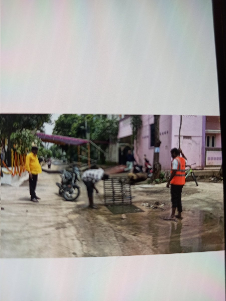 gpcwassn's tweet photo. @Comm_HYDRAA @revanth_anumula @GHMCOnline @ZC_LBNagar 
SNDP Canal. constructed through Greenpark Colony but OUTLET is 4ft higher than canal. Hence canal is full always and inflow from upper 6 lakes and colonies drain is overflowing in the colony
Pl arrange for clear outlet https://t.co/R2S7gkz3SK