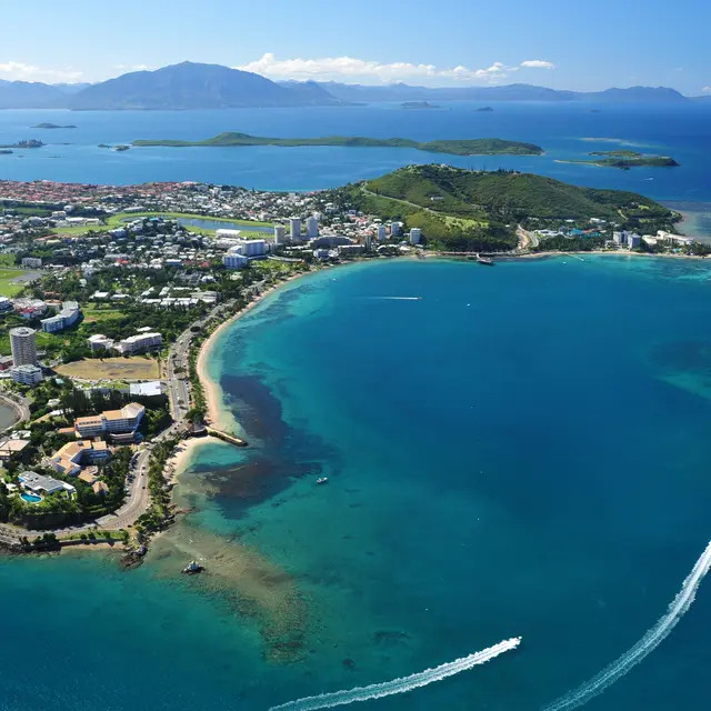 timonroad's tweet photo. The Pacific Community (SPC) in New Caledonia is advertising for a Principal Fisheries Scientist (Coastal &amp; Nearshore).   
Your office will be 80 metres from this beach, and your extended workplace will be the insular western and central tropical Pacific.
https://t.co/cdgJe6HCAK https://t.co/AejaL4X2xE