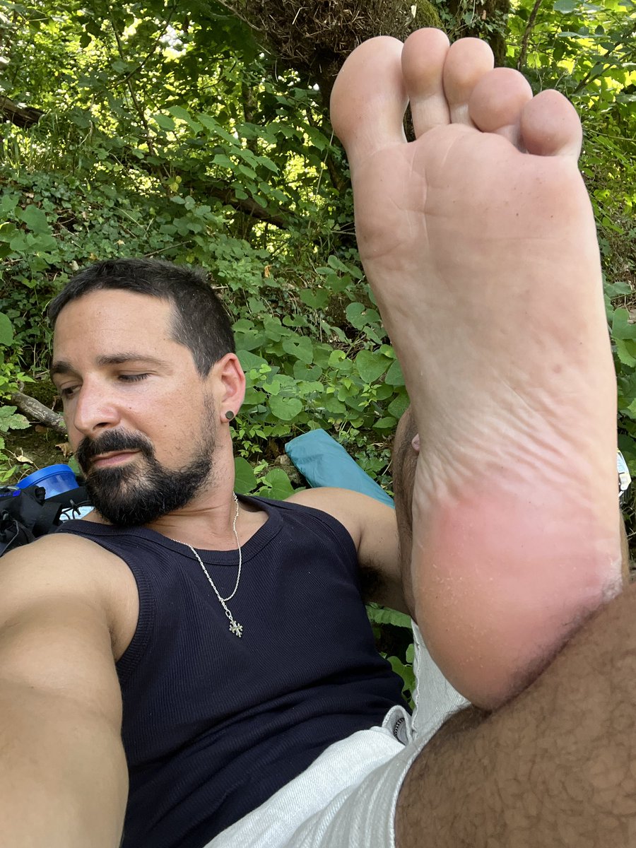 Ulisses Occitan Feet 🦶🏻🥖🇫🇷 tweet media